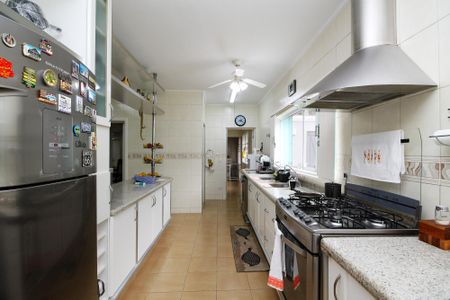 Casa de condomínio para alugar com 1000m², 6 quartos e 8 vagas Casa de condomínio para alugar com 1000m², 6 quartos e 8 vagasCozinha