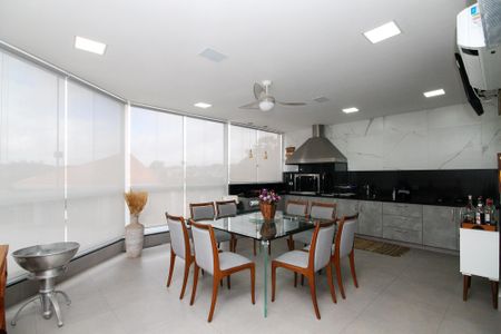 Casa de condomínio para alugar com 1000m², 6 quartos e 8 vagas Casa de condomínio para alugar com 1000m², 6 quartos e 8 vagasChurrasqueira