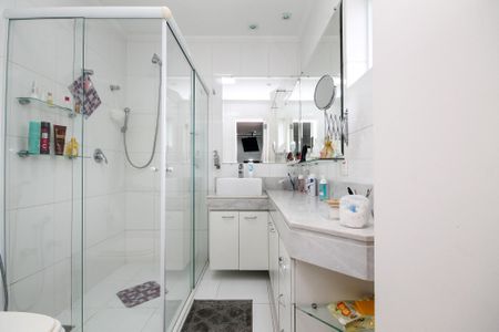 Casa de condomínio para alugar com 1000m², 6 quartos e 8 vagas Casa de condomínio para alugar com 1000m², 6 quartos e 8 vagasBanheiro Suíte 1