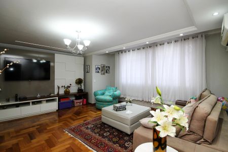 Casa de condomínio para alugar com 1000m², 6 quartos e 8 vagas Casa de condomínio para alugar com 1000m², 6 quartos e 8 vagasSala de TV