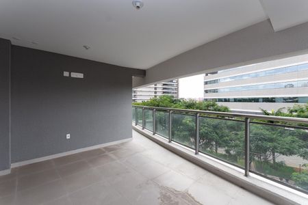 Apartamento à venda com 136m², 3 quartos e 2 vagas Apartamento à venda com 136m², 3 quartos e 2 vagasVaranda
