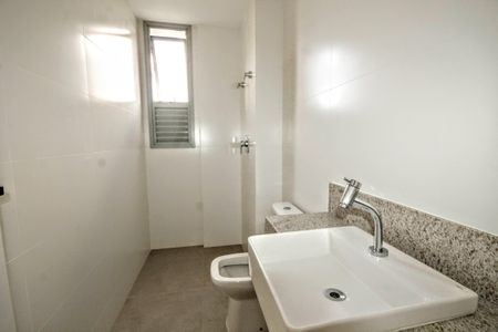 Apartamento à venda com 74m², 3 quartos e 2 vagasBanheiro 2