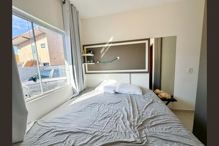 Casa de condomínio para alugar com 60m², 2 quartos e 2 vagasSuíte