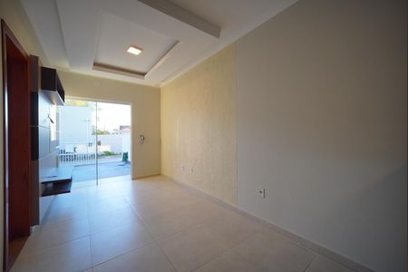Sala de casa de condomínio para alugar com 2 quartos, 60m² em Ingleses do Rio Vermelho, Florianópolis