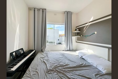 Casa de condomínio para alugar com 60m², 2 quartos e 2 vagasSuíte