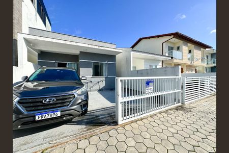 Casa de condomínio para alugar com 60m², 2 quartos e 2 vagasFachada