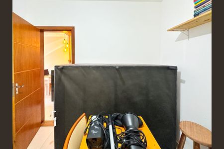 Casa de condomínio para alugar com 60m², 2 quartos e 2 vagasQuarto