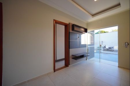 Sala de casa de condomínio para alugar com 2 quartos, 60m² em Ingleses do Rio Vermelho, Florianópolis