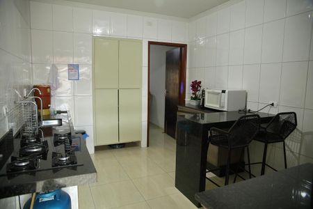 Casa para alugar com 100m², 2 quartos e 1 vagaCozinha 