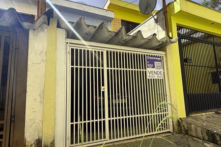 Casa para alugar com 100m², 2 quartos e 1 vagaFachada