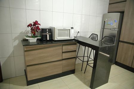 Casa para alugar com 100m², 2 quartos e 1 vagaCozinha 