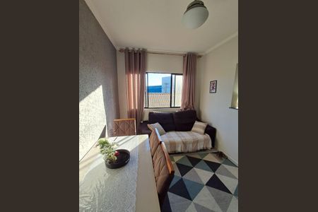 Sala de apartamento para alugar com 2 quartos, 60m² em Parque Sao Vicente, São Vicente