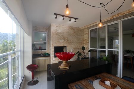 Apartamento para alugar com 158m², 3 quartos e 2 vagasVaranda