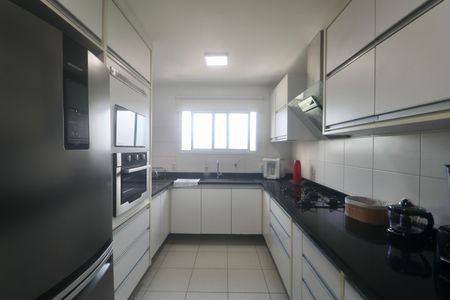 Apartamento para alugar com 158m², 3 quartos e 2 vagasCozinha