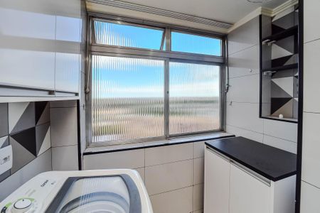 Apartamento à venda com 96m², 2 quartos e 1 vagaCozinha e Área de Serviço