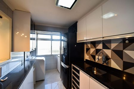 Apartamento à venda com 96m², 2 quartos e 1 vagaCozinha e Área de Serviço
