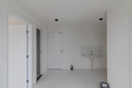 Sala/Cozinha/Área de Serviço  de apartamento para alugar com 2 quartos, 33m² em Vila Silvia, São Paulo