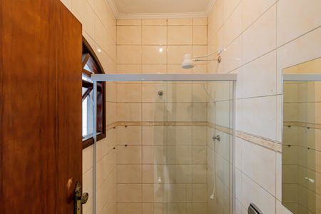 Casa para alugar com 105m², 2 quartos e 1 vaga Casa para alugar com 105m², 2 quartos e 1 vagaBanheiro social