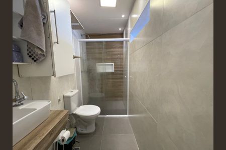 Casa à venda com 93m², 3 quartos e 1 vagaBanheiro 2