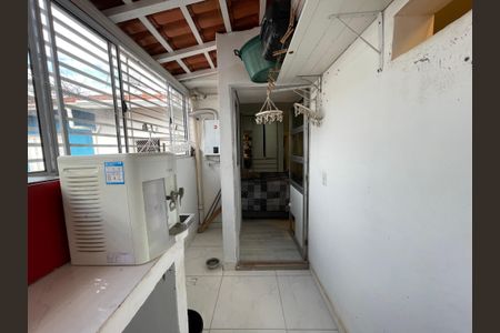 Casa à venda com 93m², 3 quartos e 1 vagaÁrea de Serviço