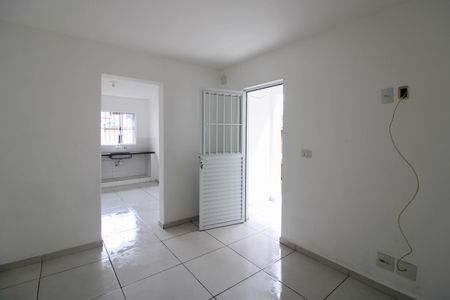 Sala de casa para alugar com 2 quartos, 68m² em Jardim Elizabete, Taboão da Serra
