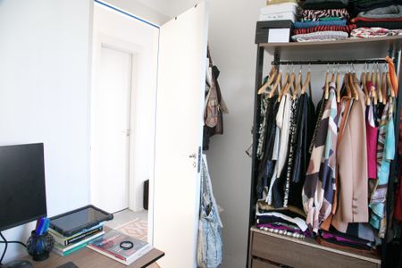 Apartamento à venda com 44m², 2 quartos e 1 vagaQuarto 2