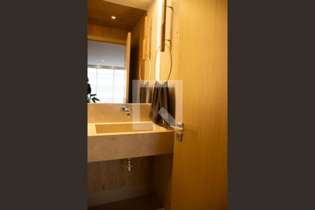 Apartamento para alugar com 187m², 3 quartos e 3 vagasLavabo