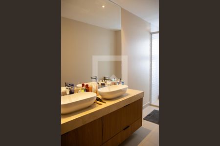 Apartamento para alugar com 187m², 3 quartos e 3 vagas Apartamento para alugar com 187m², 3 quartos e 3 vagasBanheiro da Suíte 3