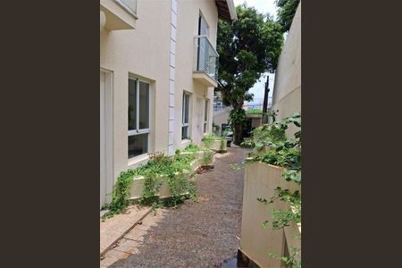 Casa à venda com 66m², 2 quartos e 2 vagas