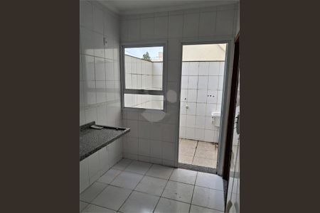 Casa à venda com 66m², 2 quartos e 2 vagas