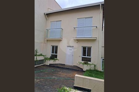 Casa à venda com 66m², 2 quartos e 2 vagas