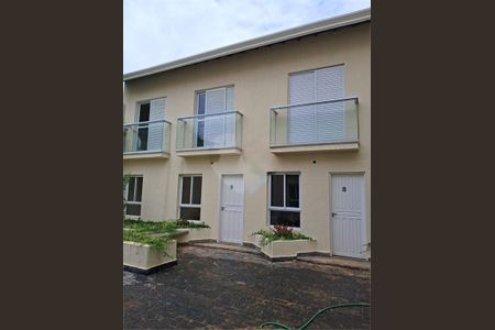Casa à venda com 66m², 2 quartos e 2 vagas