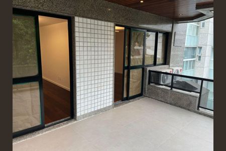 Apartamento à venda com 371m², 5 quartos e 5 vagas