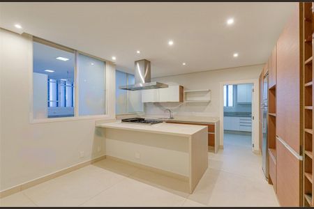Apartamento à venda com 208m², 4 quartos e sem vaga