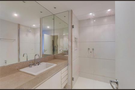 Apartamento à venda com 208m², 4 quartos e sem vaga