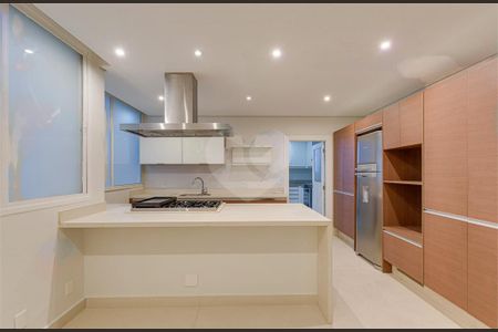 Apartamento à venda com 208m², 4 quartos e sem vaga