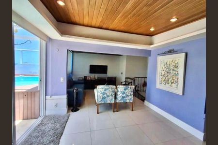 Apartamento à venda com 220m², 3 quartos e 2 vagas