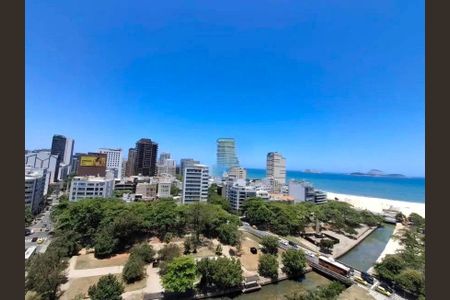 Apartamento à venda com 220m², 3 quartos e 2 vagas