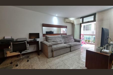 Apartamento à venda com 3 quartos, 130m² em Charitas, Niterói