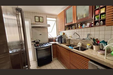 Apartamento à venda com 300m², 4 quartos e 3 vagas