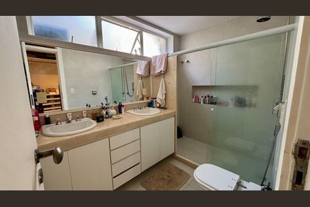 Apartamento à venda com 300m², 4 quartos e 3 vagas