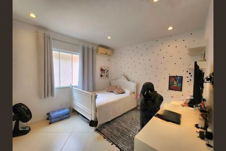 Apartamento à venda com 4 quartos, 280m² em Vargem Pequena, Rio de Janeiro