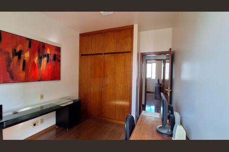 Apartamento à venda com 4 quartos, 180m² em Funcionários, Belo Horizonte
