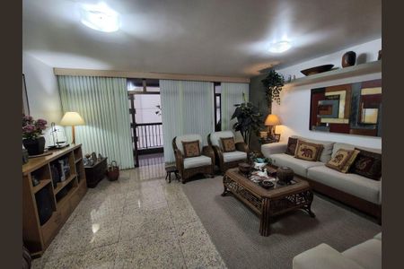 Apartamento à venda com 4 quartos, 186m² em Icaraí, Niterói