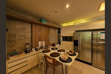 Apartamento à venda com 4 quartos, 253m² em Higienópolis, São Paulo