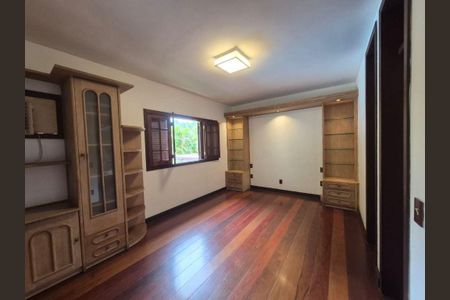 Casa à venda com 2 quartos, 300m² em Itaipu, Niterói