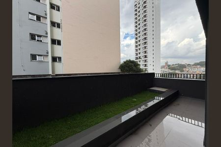 Apartamento à venda com 97m², 2 quartos e 1 vaga