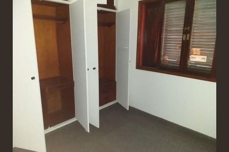 Casa à venda com 3 quartos, 160m² em Parque Sao Domingos, São Paulo