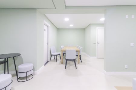 Apartamento à venda com 37m², 2 quartos e sem vagaÁrea comum - Salão de festas
