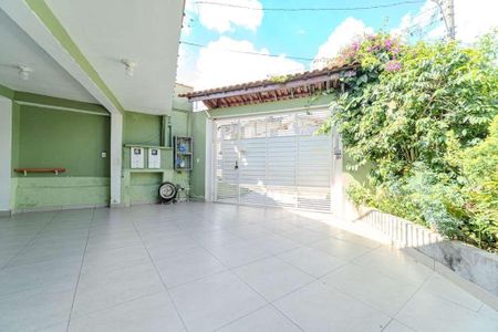 Casa à venda com 3 quartos, 147m² em Jardim Roberto, Osasco